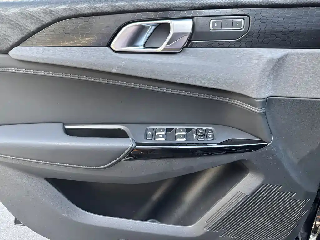 LYNK&CO 02 HATCHBACK 2022