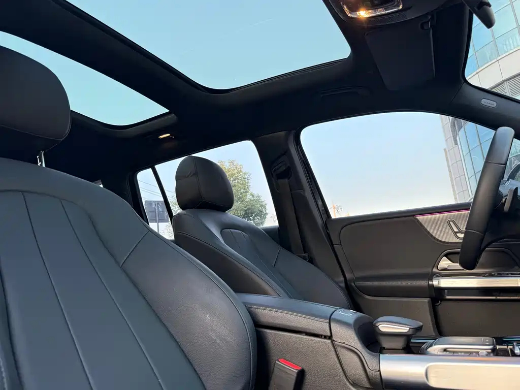 MERCEDES BENZ GLB 2022