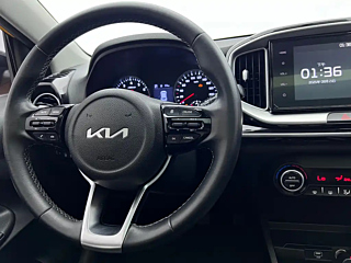 KIA VENUE  2021 YEAR 1.4L CVT YEAR 2021