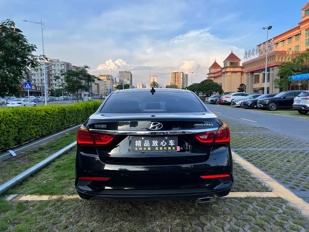 HYUNDAI MISTRA 2017