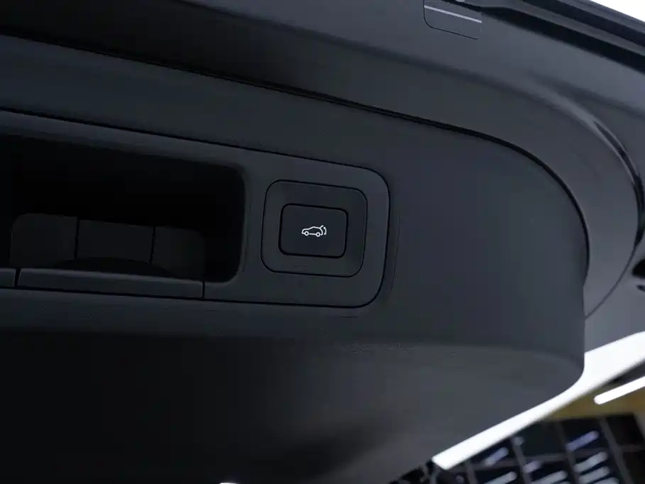 TRUMPCHI E9 2025