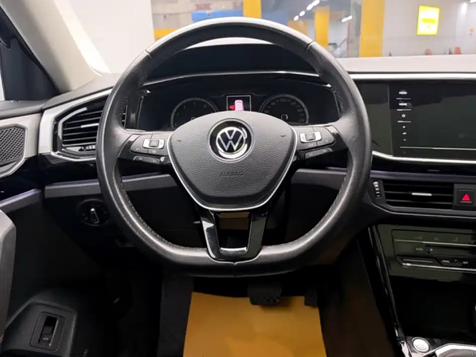 VOLKSWAGEN TAYRON 2023