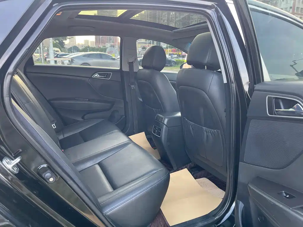 HYUNDAI MISTRA 2017