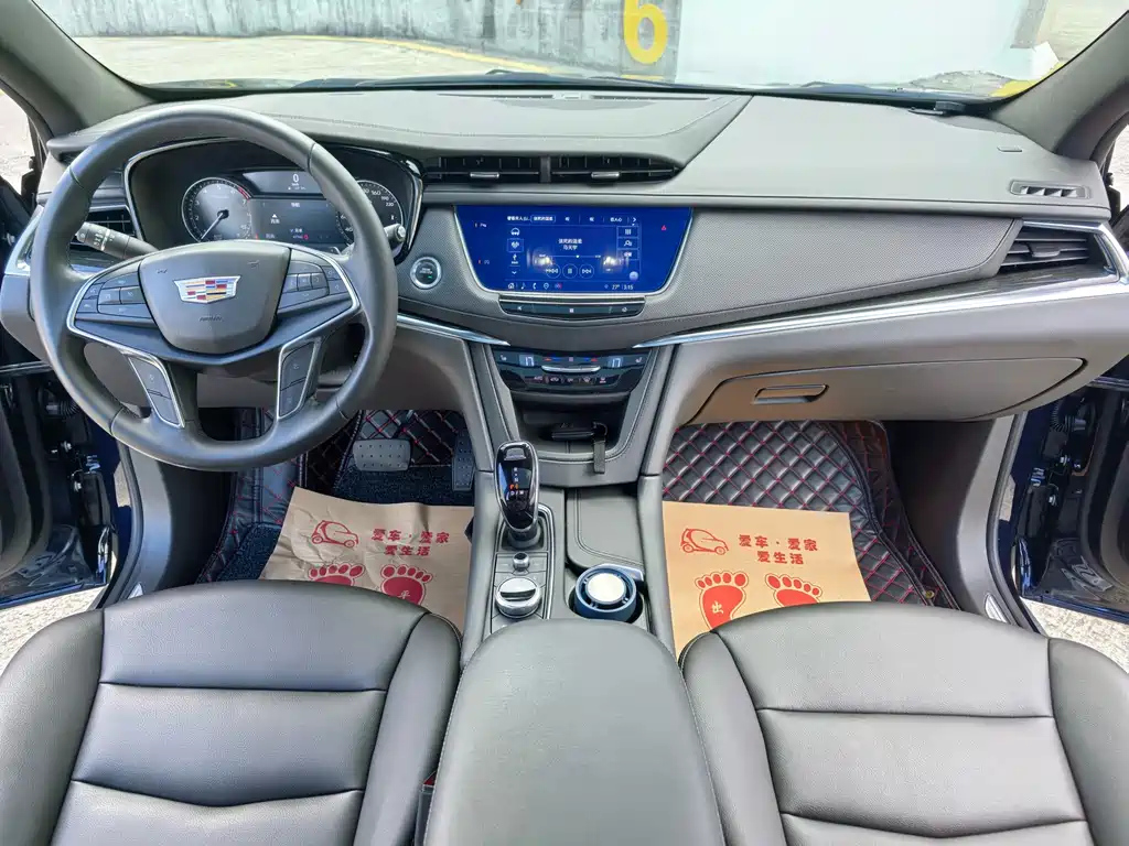 CADILLAC XT5 2021