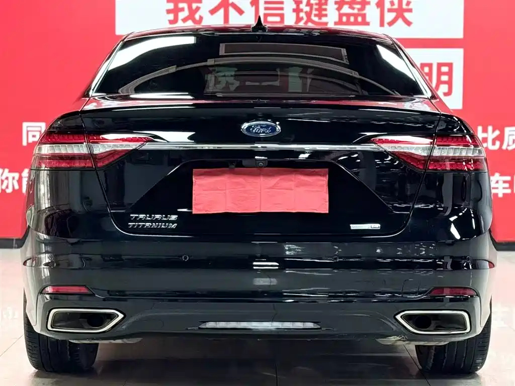 FORD TAURUS 2022