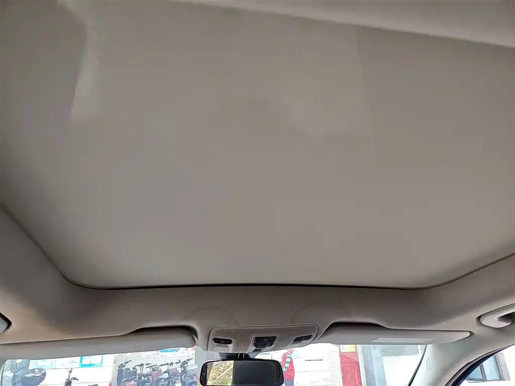 MERCEDES BENZ GLA 2015