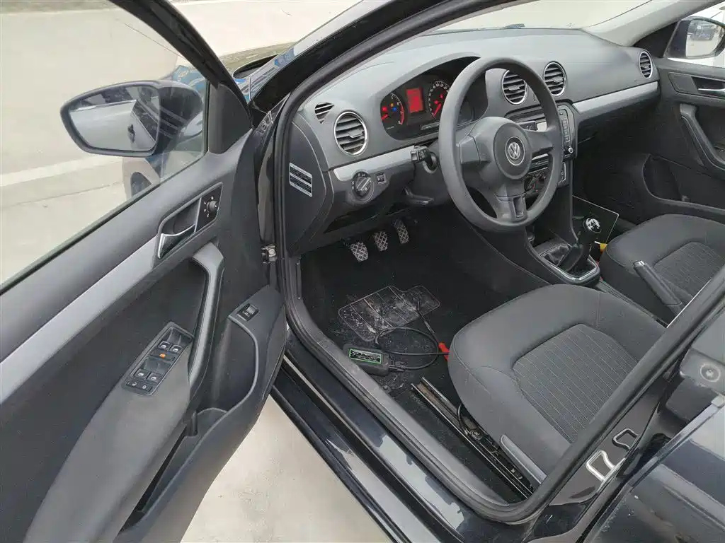 VOLKSWAGEN JETTA 2015