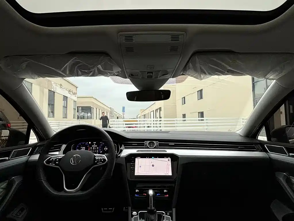 VOLKSWAGEN MAGOTAN 2025