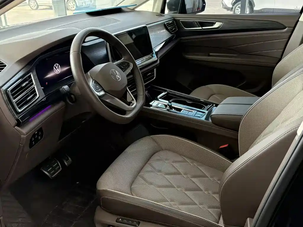 VOLKSWAGEN VILORAN 2024