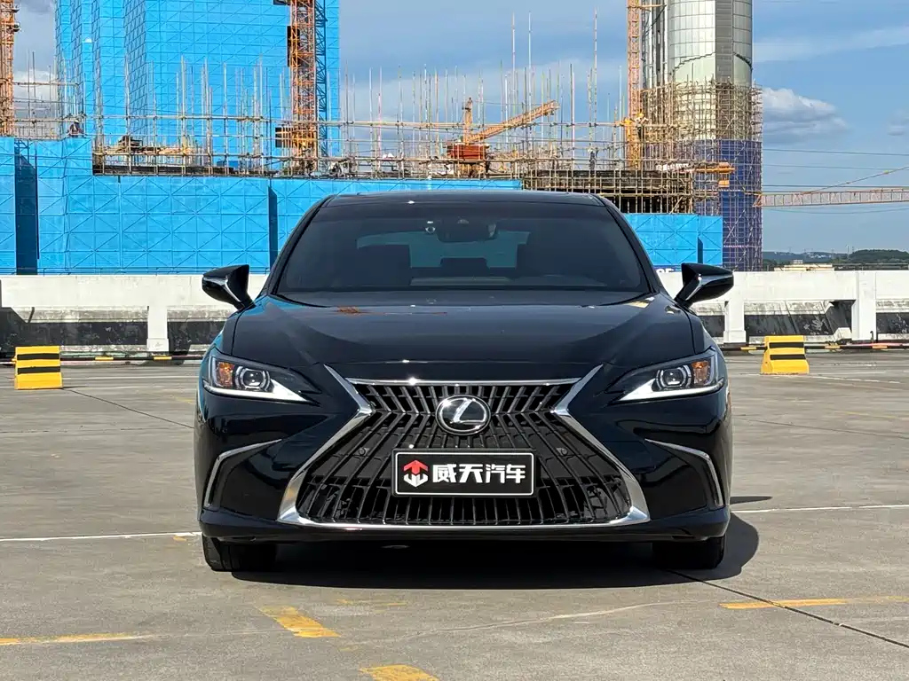 LEXUS ES 2023