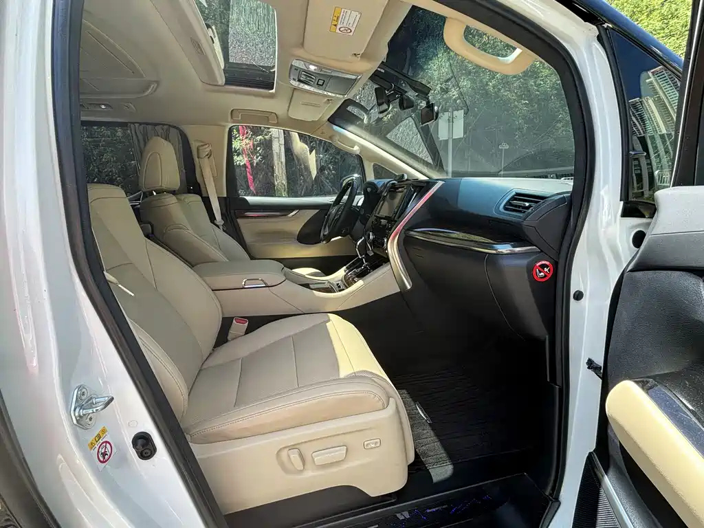 TOYOTA ALPHARD 2018