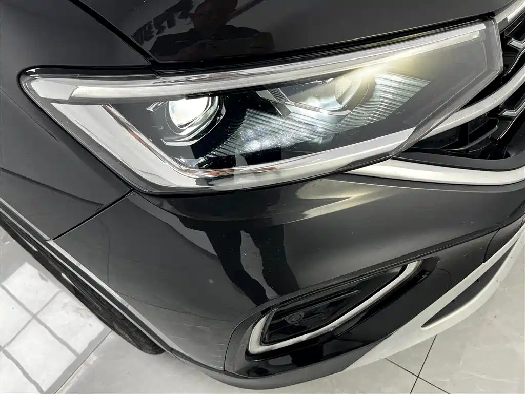 VOLKSWAGEN TAYRON 2022