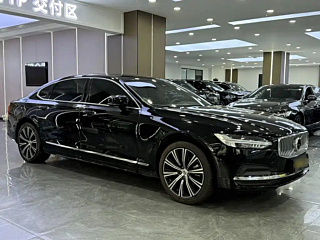 VOLVO S90 2023
