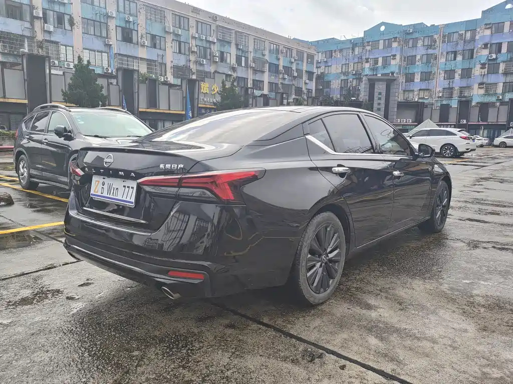 NISSAN TEANA 2023