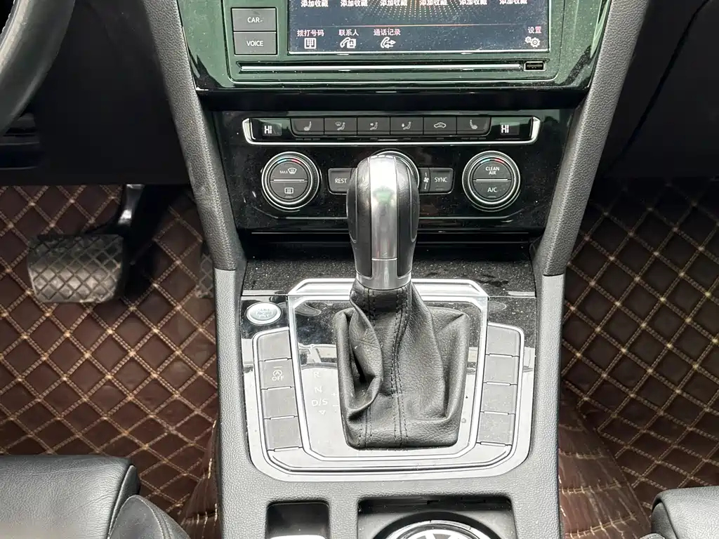 VOLKSWAGEN MAGOTAN 2019