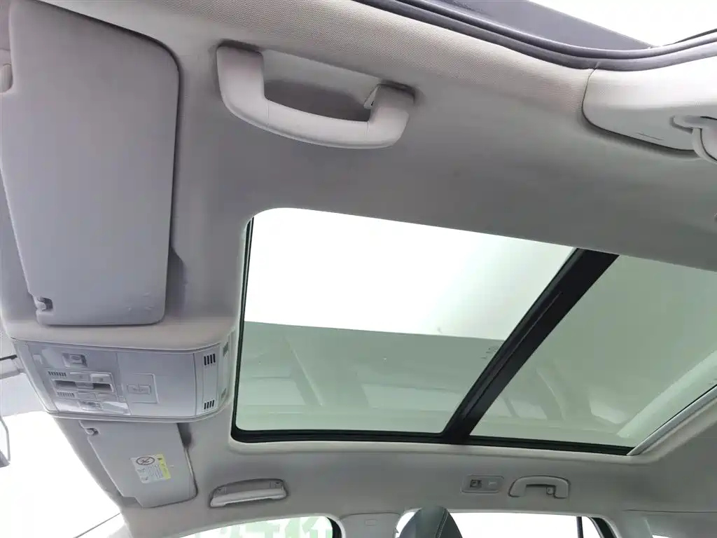 VOLKSWAGEN TAYRON 2019