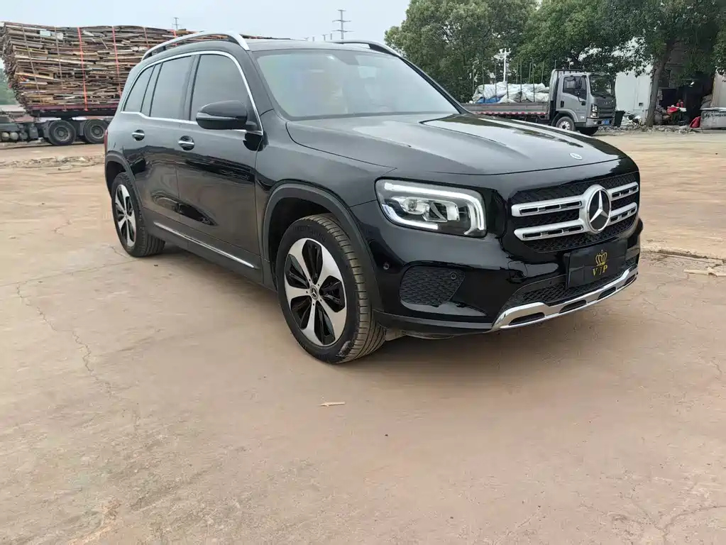 MERCEDES BENZ GLB 2023
