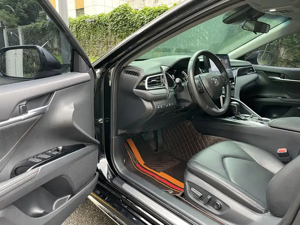 TOYOTA CAMRY 2023