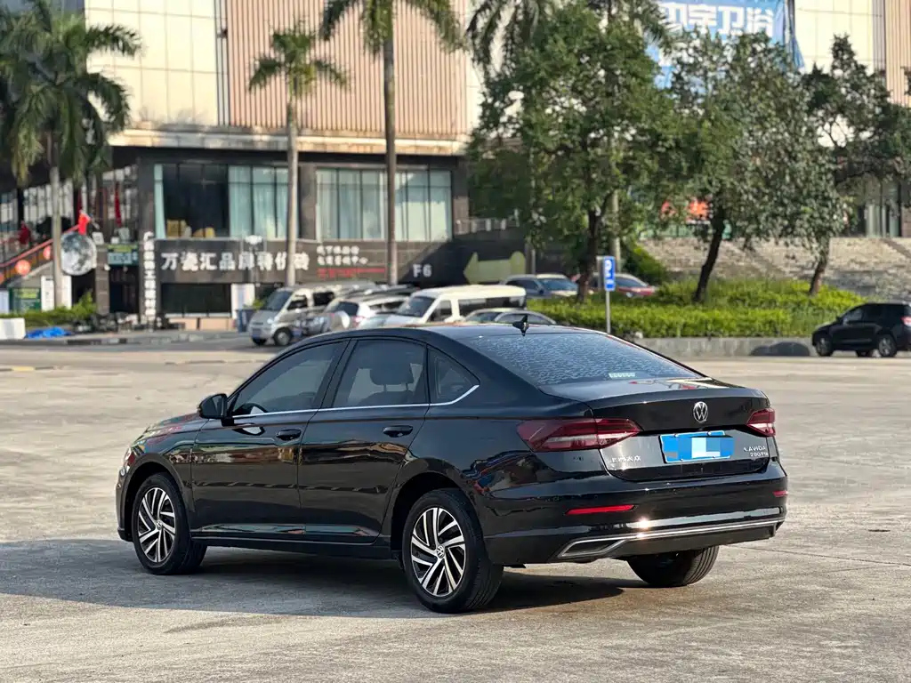 VOLKSWAGEN LAVIDA 2022