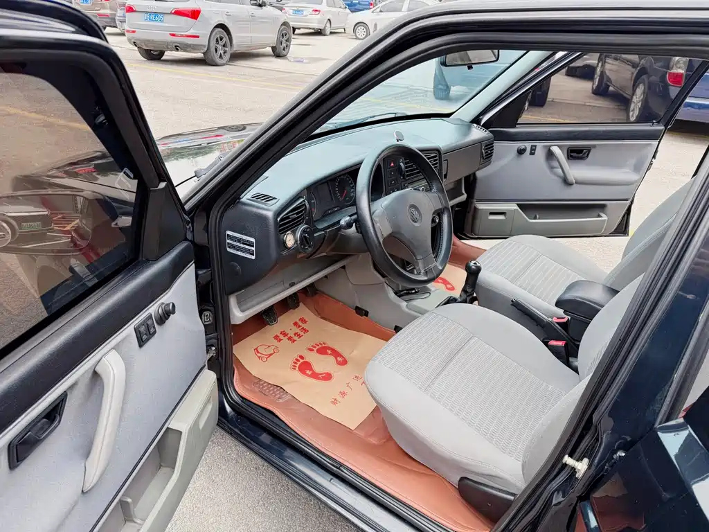 VOLKSWAGEN JETTA 2012