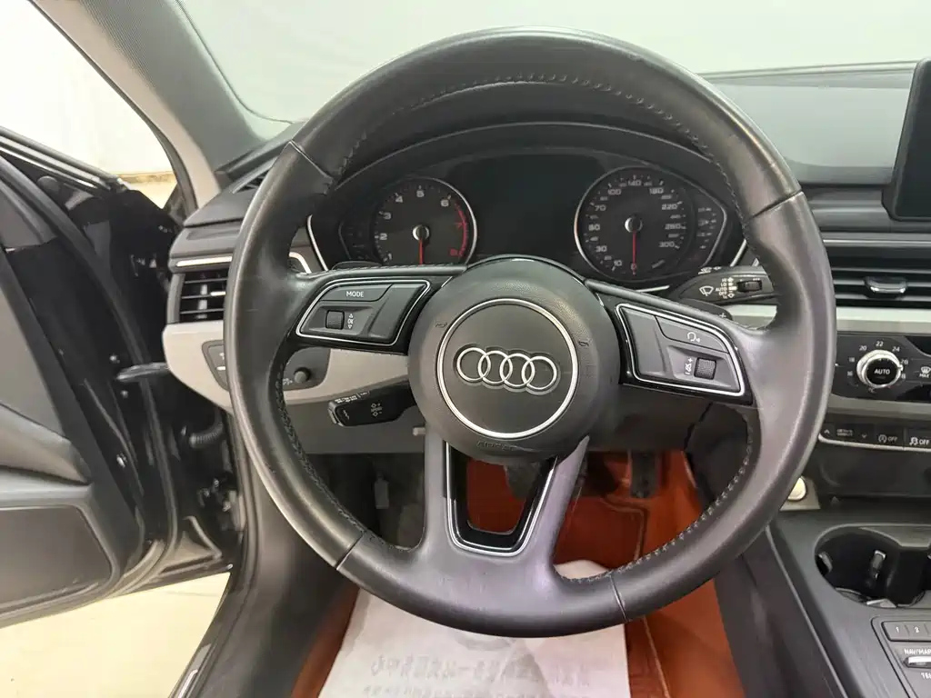 AUDI A4L 2017