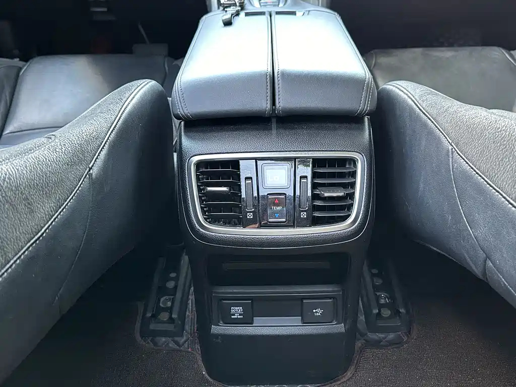 HONDA AVANCIER 2019