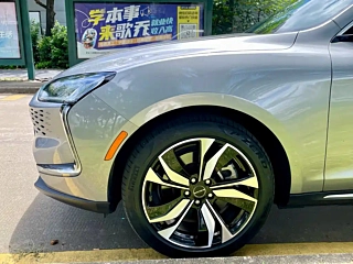SERES &#36187;&#21147;&#26031;SF5  2021 YEAR  4WD EDITION 2021