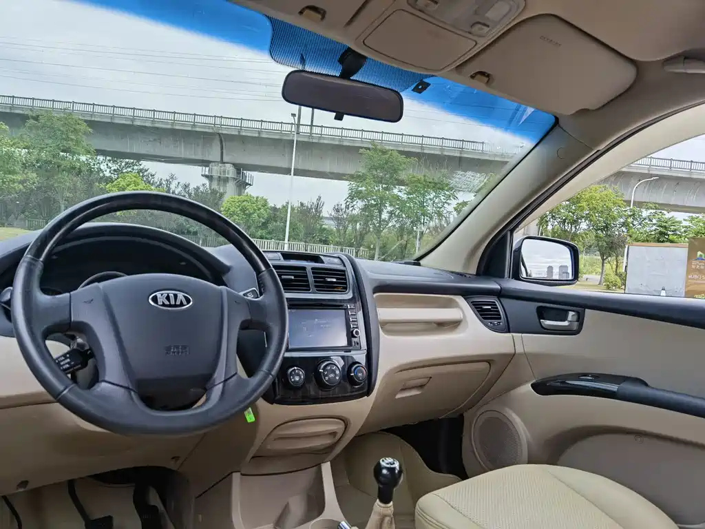 KIA SPORTAGE 2013