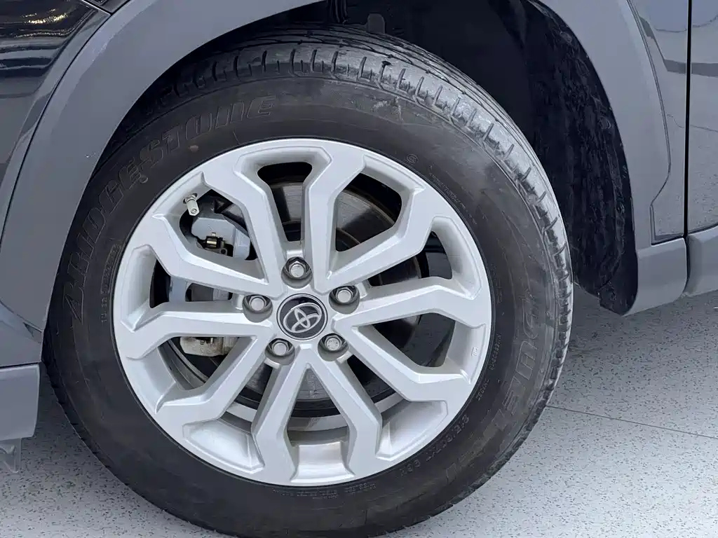 TOYOTA FRONTLANDER 2022