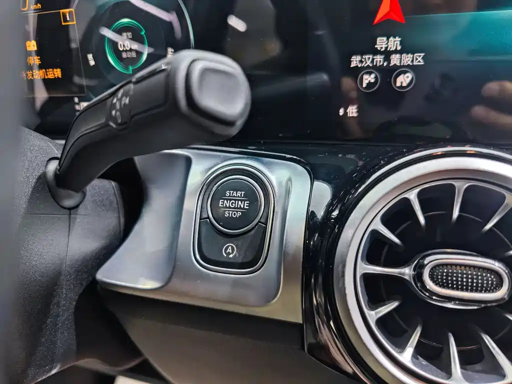 MERCEDES BENZ GLB 2021