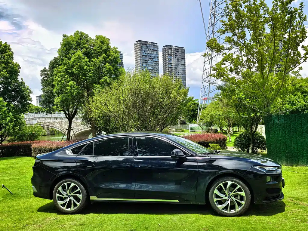 FORD MONDEO 2022