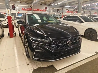 VOLKSWAGEN PASSAT 2022