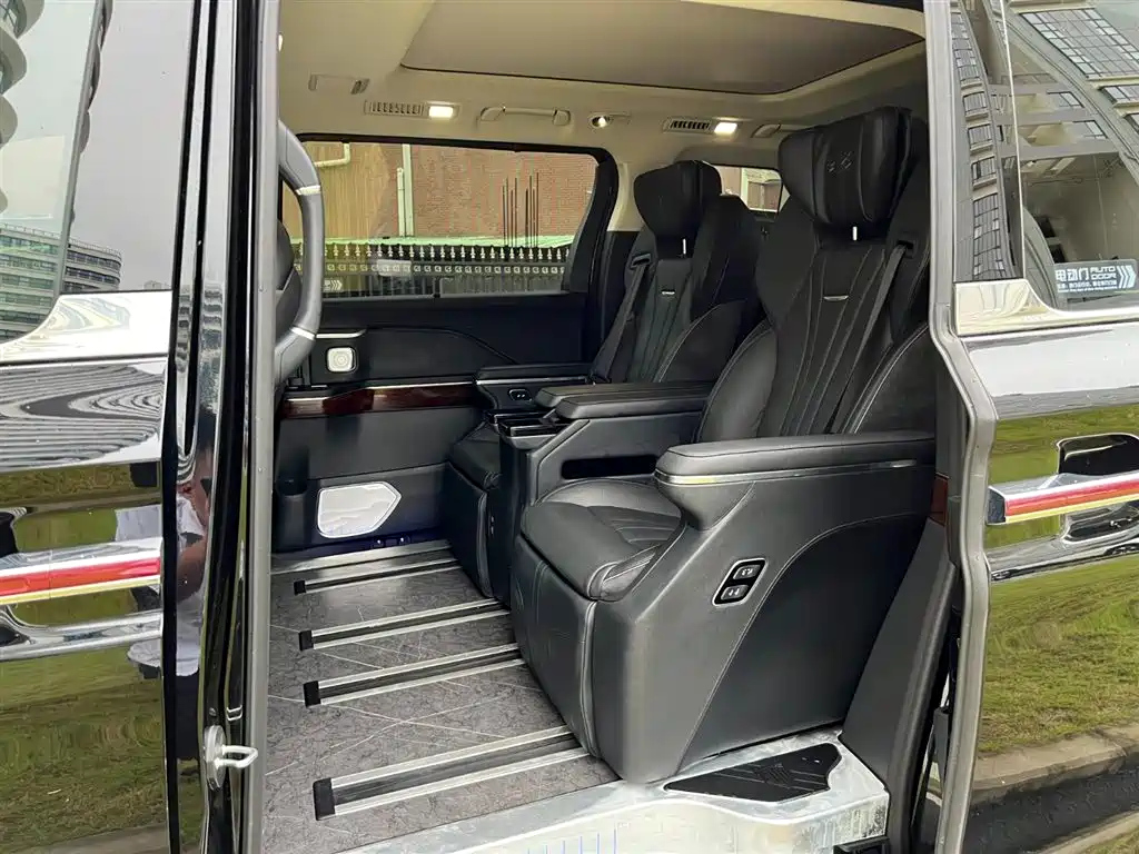 HONGQI HQ9 2023