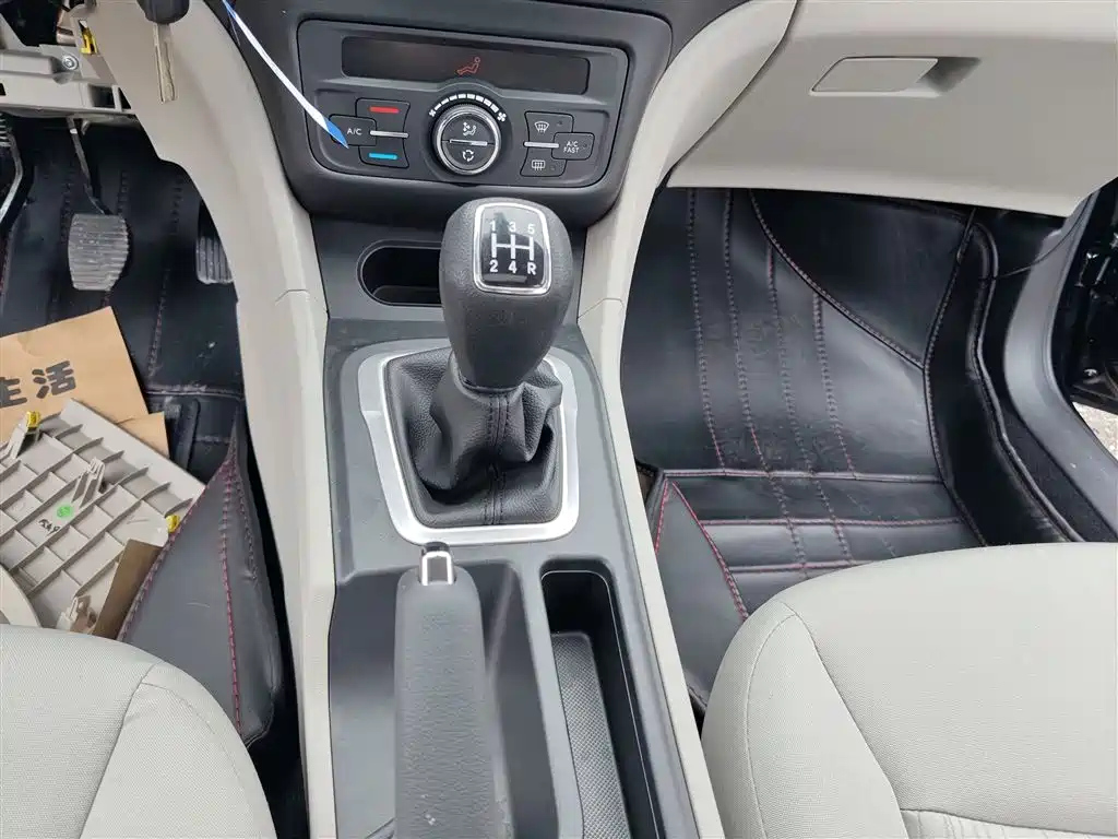 DONGFENG AEOLUS L60 2015