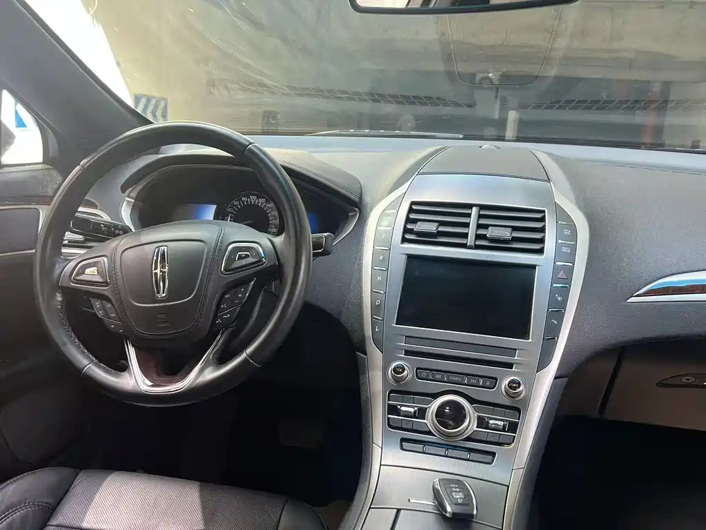 LINCOLN MKZ 2017