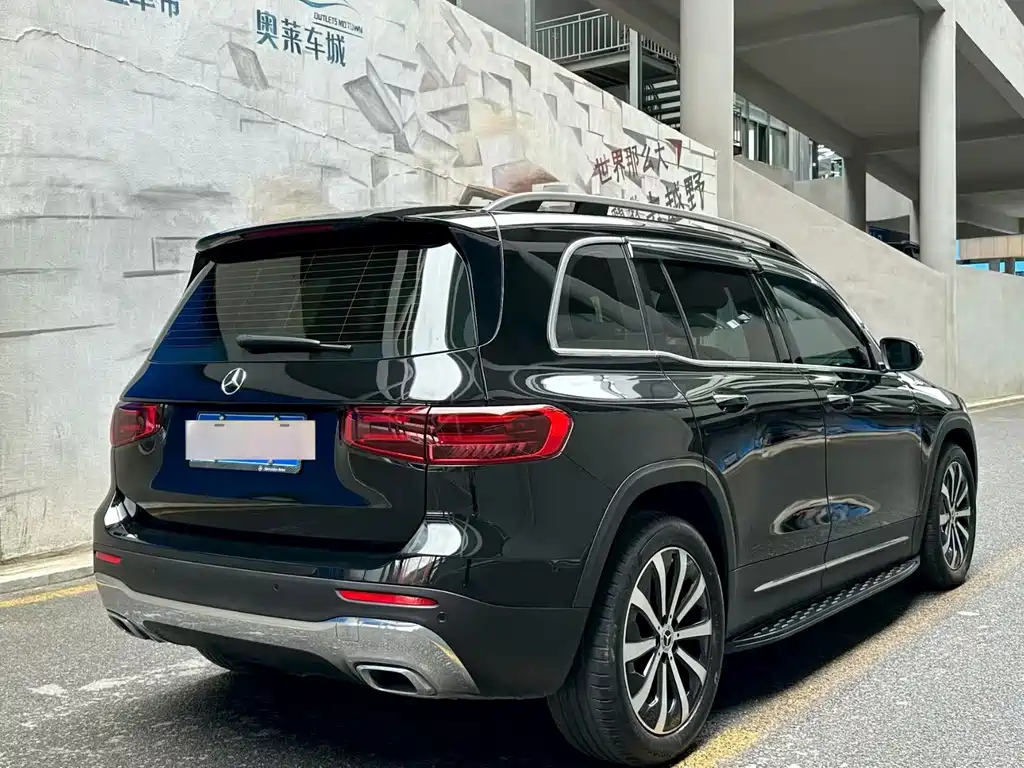 MERCEDES BENZ GLB 2024