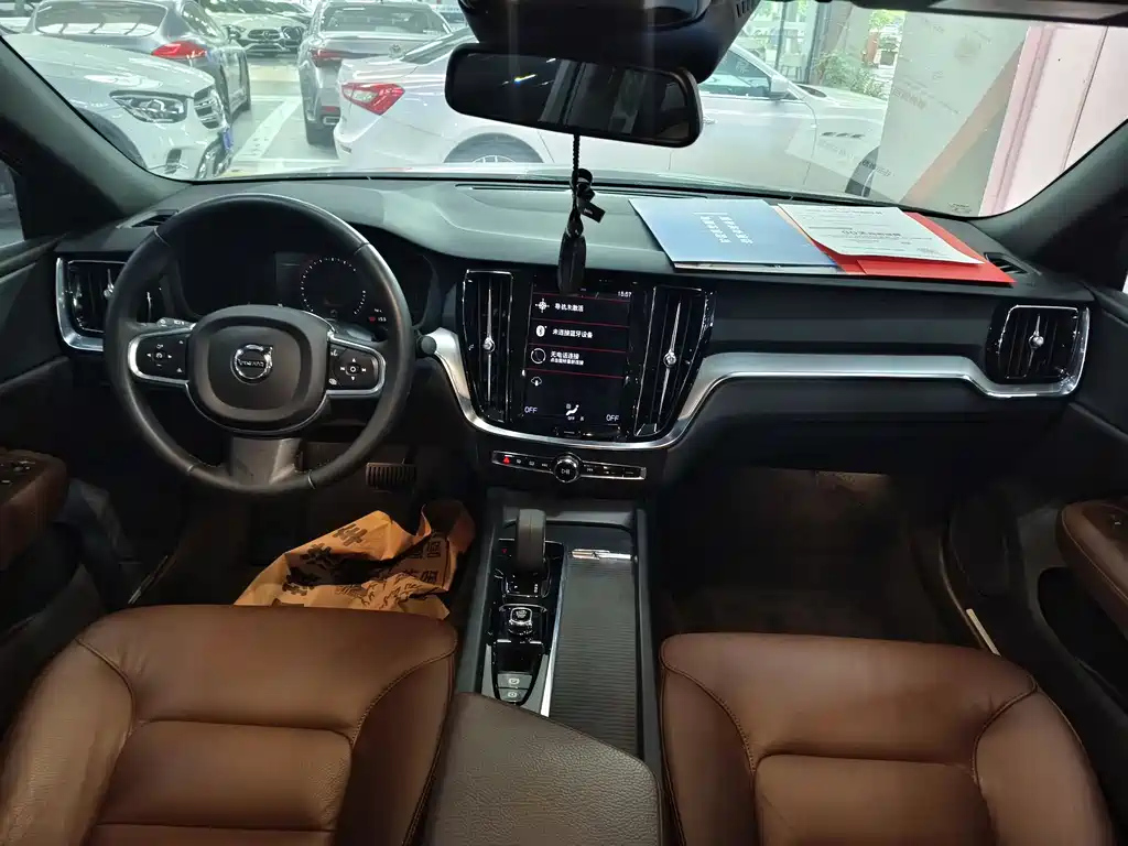 VOLVO S60 2022