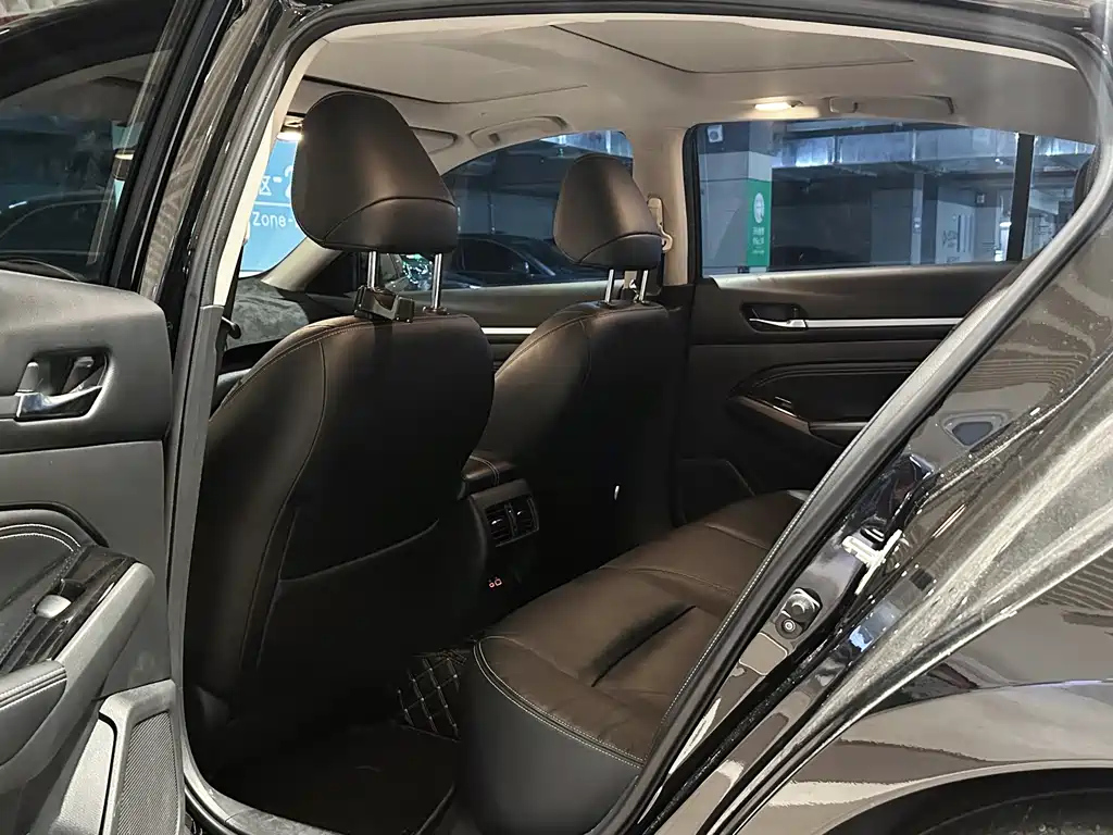NISSAN TEANA 2021
