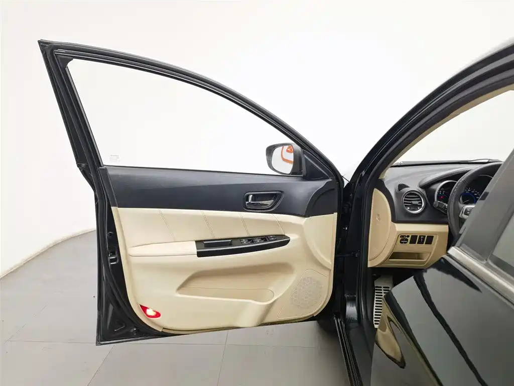 CHANGAN EADO 2014