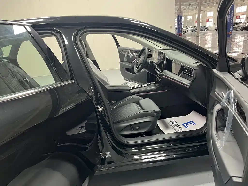VOLKSWAGEN MAGOTAN 2025