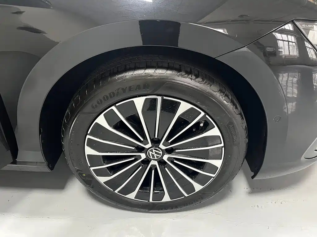 VOLKSWAGEN MAGOTAN 2025