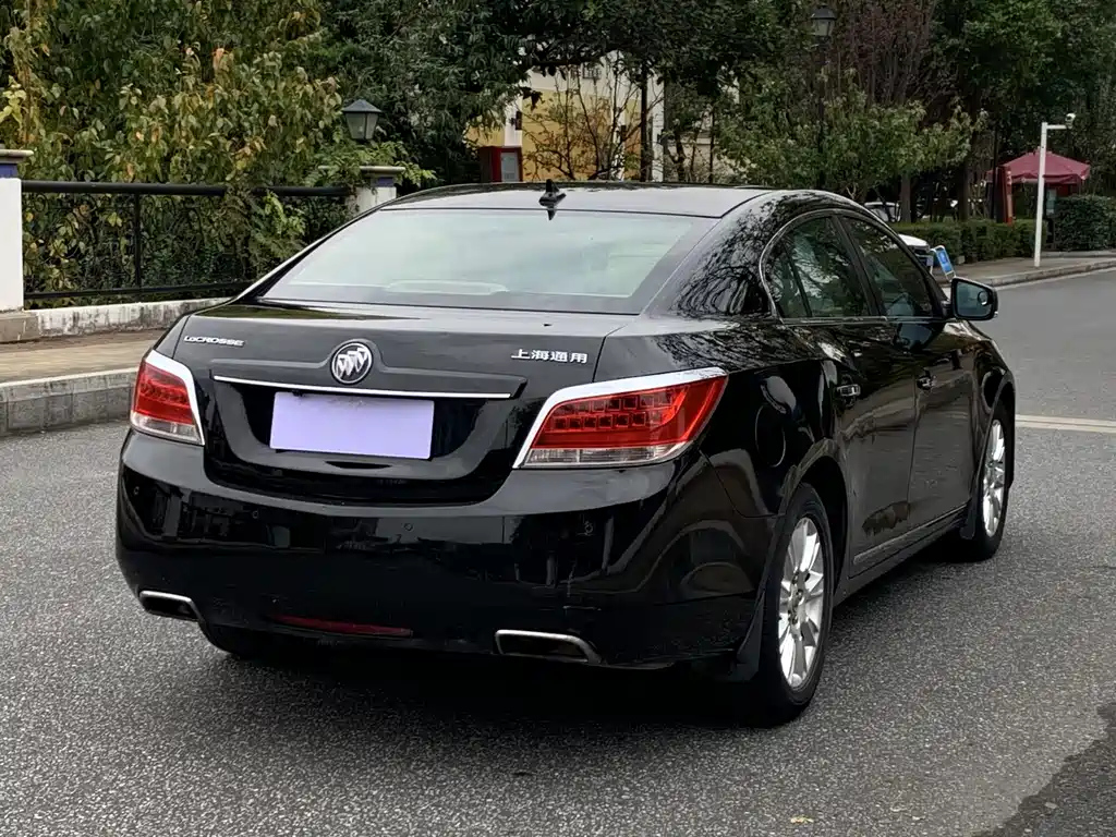 BUICK LACROSSE 2013