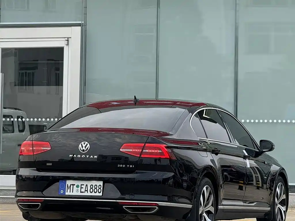 VOLKSWAGEN MAGOTAN 2017