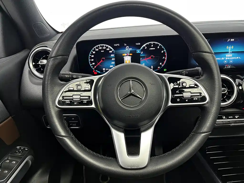 MERCEDES BENZ GLB 2022