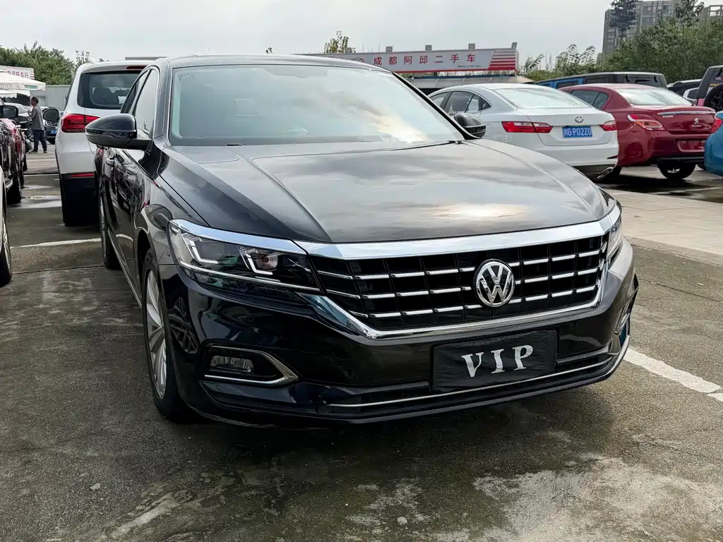 VOLKSWAGEN PASSAT 2019