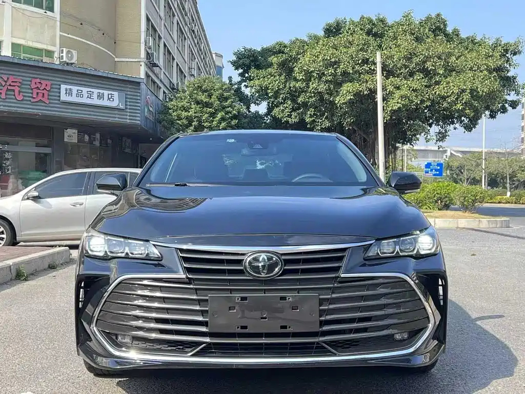 TOYOTA AVALON 2019
