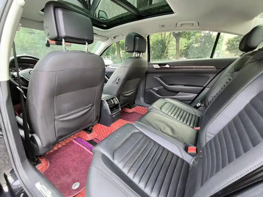 VOLKSWAGEN MAGOTAN 2019