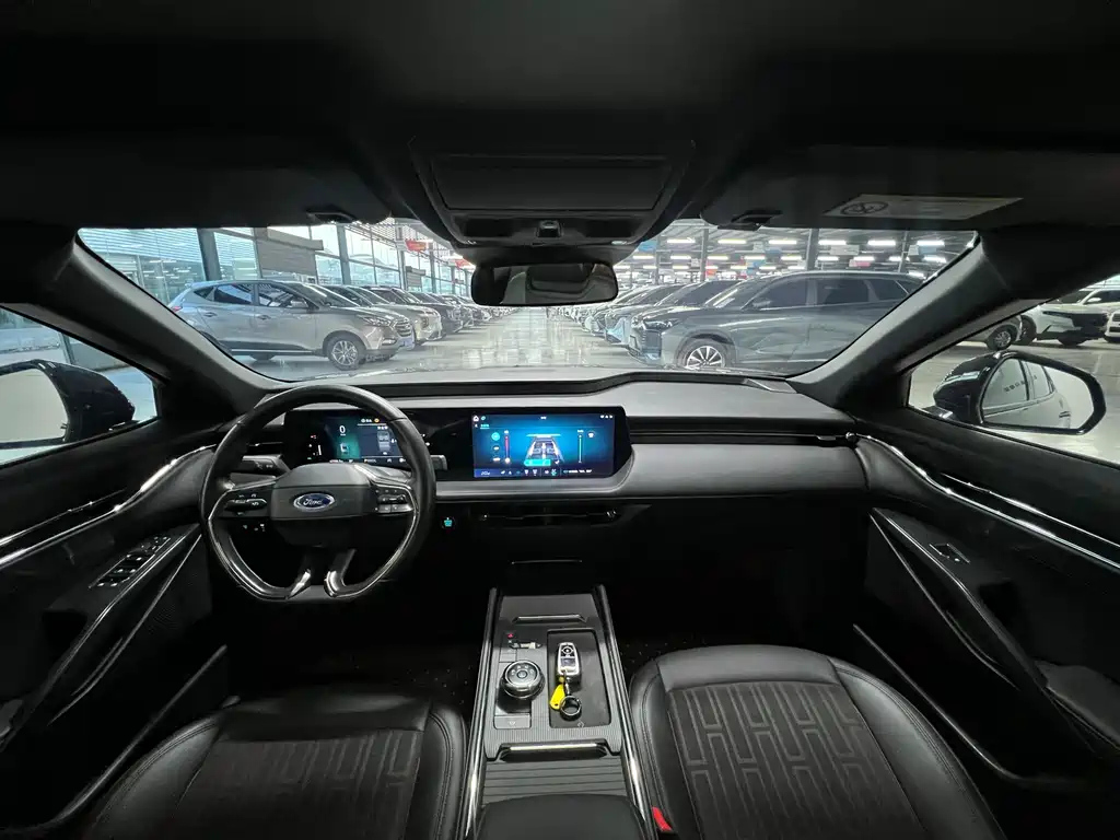 FORD MONDEO 2023