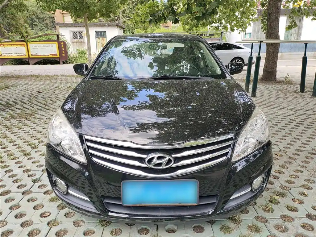 HYUNDAI CELESTA 2011
