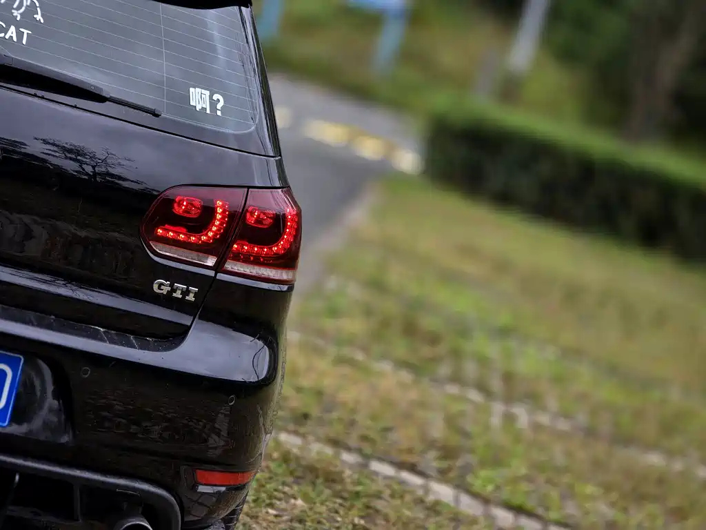VOLKSWAGEN GOLF GTI 2012